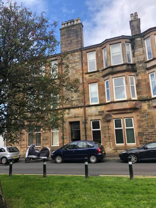 Beautiful Traditional Flat In The Center Of Largs. Exteriér fotografie