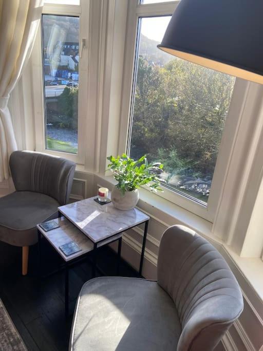 Beautiful Traditional Flat In The Center Of Largs. Exteriér fotografie